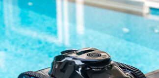 U Hrvatsku stigli bežični robotski čistači bazena AquaForte Bežični robotski čistač bazena AquaForte tijekom čišćenja bazena
